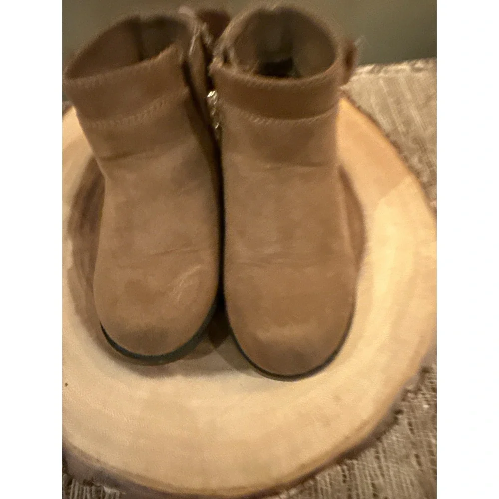 MICHAEL‎ Michael Kors Emma Deb Bow Charm Bootie Baby Girl's 5 Caramel New